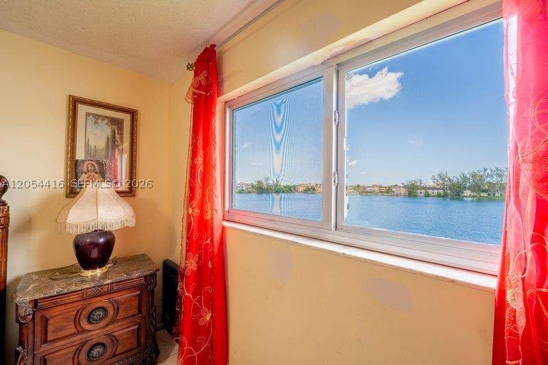 1 bedroom Condominium at 9917 W Okeechobee Rd 3-306, Vista Del Lago I Condo, Hialeah Gardens — photo 5