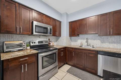 1230 NW 84th Ter, Miami FL - photo 10 of 30