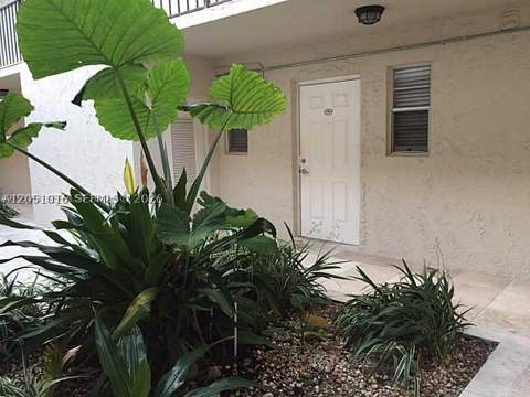 6715 N Kendall Dr 707, Pinecrest FL - photo 12 of 14