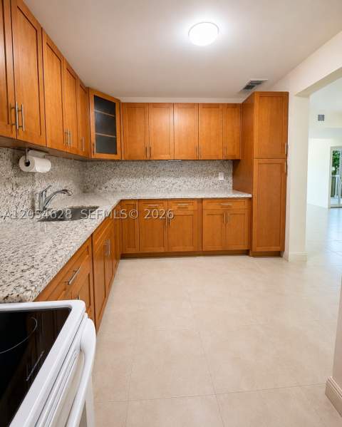 680 Miller Dr W405, Miami Springs FL - photo 6 of 20