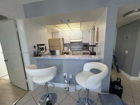 7035 NW 186th St D302, Hialeah FL - photo 9 of 14