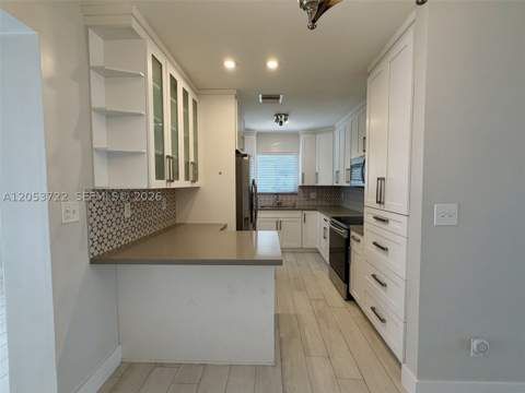 6320 SW 24th St, Miami FL - photo 13 of 46