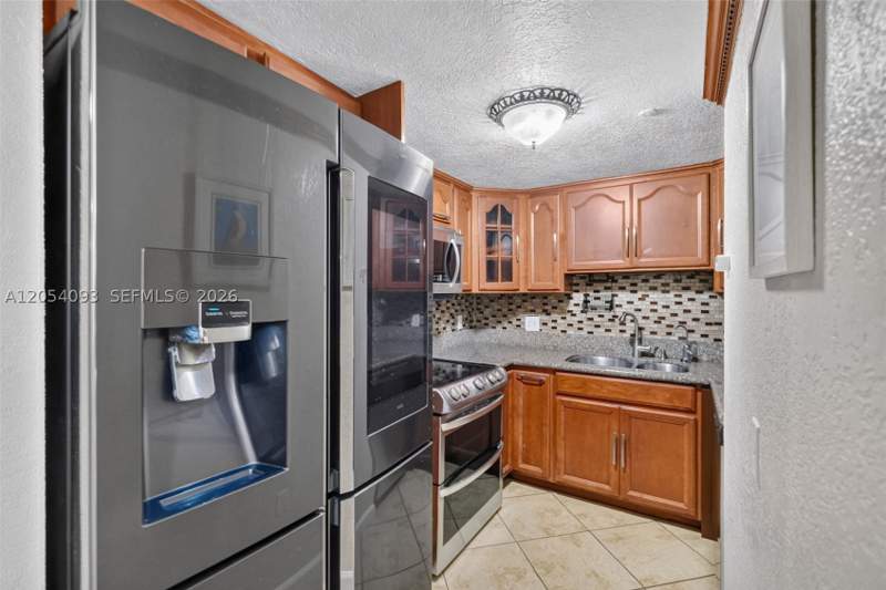 2 bedroom Condominium at 1060 NW 7th St 205, Jubilee Villas Condo, Miami — photo 5