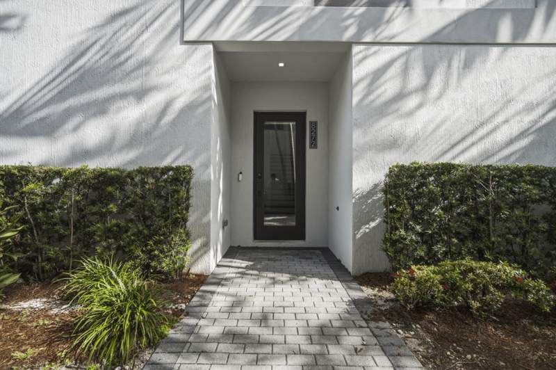 3 bedroom SingleFamilyResidence at 8272 NW 44th Terrace, Downtown Doral South Phase, Doral — photo 3