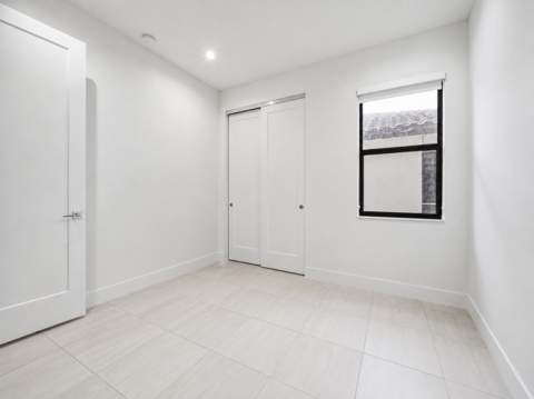 8272 NW 44th Terrace, Doral FL - photo 6 of 51
