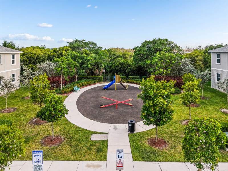3 bedroom Townhouse at 1871 SE 9th Terr, Hamilton Place, Homestead — photo 4
