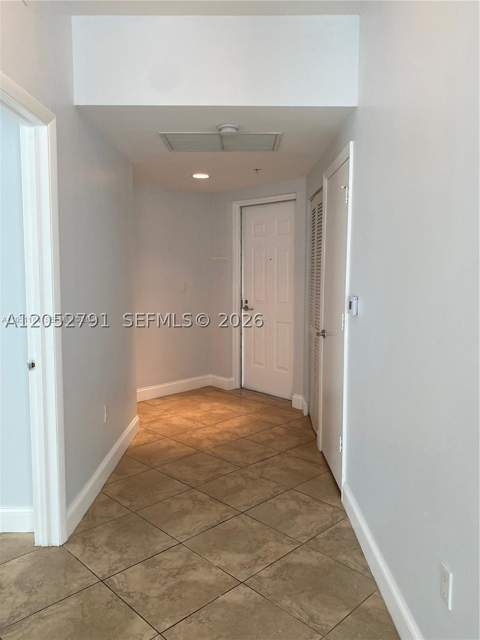 7280 SW 90th St 501, Miami FL - photo 6 of 22
