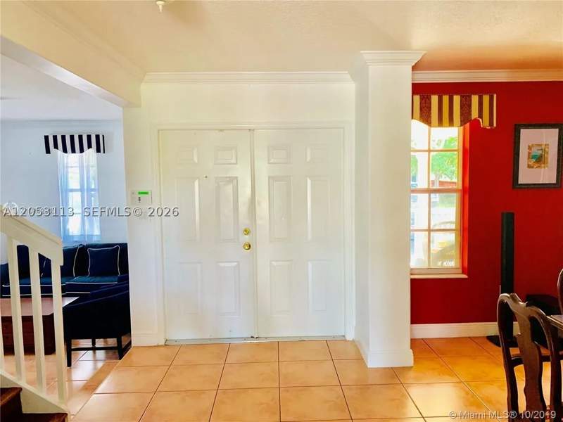 5 bedroom SingleFamilyResidence at 16141 SW 96th Ter, Garden Hills West, Miami — photo 2