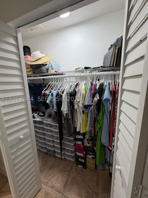 2760 W 63rd Pl 106-23, Hialeah FL - photo 16 of 33