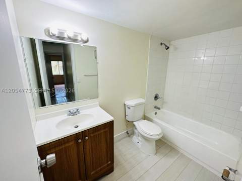 505 NW 177th St 131, Miami Gardens FL - photo 8 of 12