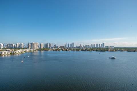 17301 Biscayne Blvd 1609, North Miami Beach FL - photo 11 of 47