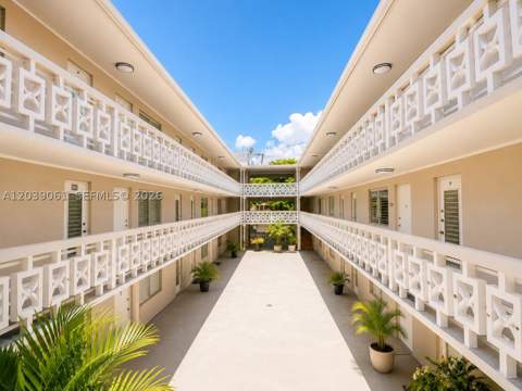 1725 James Ave 12A, Miami Beach FL - photo 10 of 28
