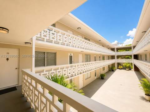 1725 James Ave 12A, Miami Beach FL - photo 11 of 28
