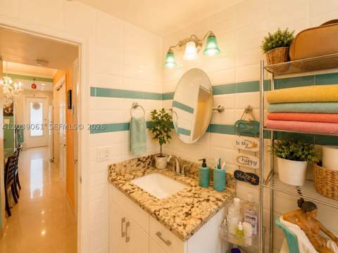 1725 James Ave 12A, Miami Beach FL - photo 24 of 28