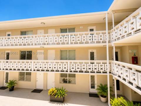 1725 James Ave 12A, Miami Beach FL - photo 9 of 28