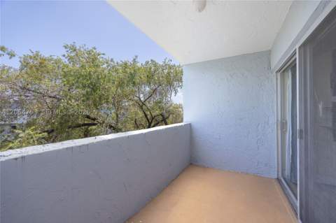 9365 Fontainebleau Blvd E205, Miami FL - photo 18 of 21