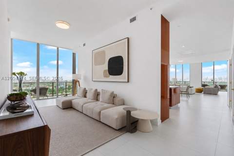 2678 Tigertail Ave Ph1, Miami FL - photo 13 of 46