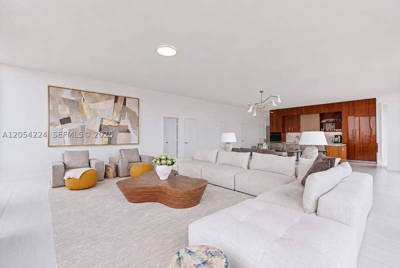 4 bedroom Condominium at 2678 Tigertail Ave Ph1, Mr. C Residences, Miami — photo 5