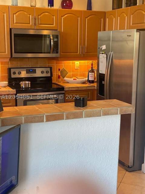 11425 NW 76th Ter, Doral FL - photo 10 of 43