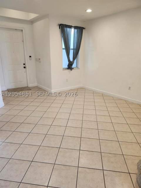 11425 NW 76th Ter, Doral FL - photo 13 of 43