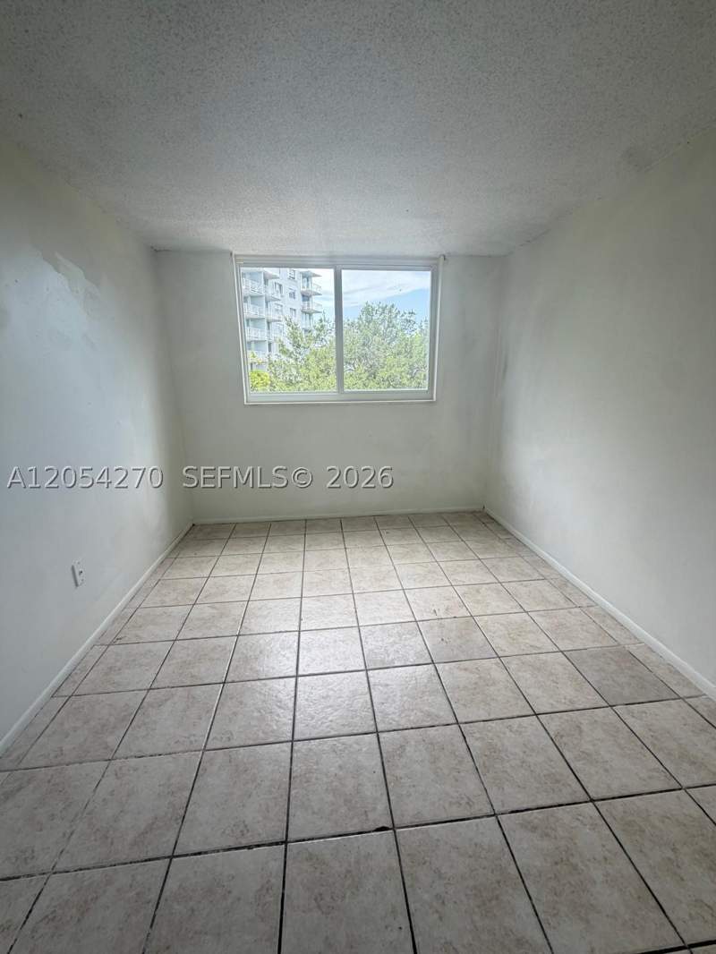 2 bedroom Condominium at 12500 NE 15th Ave 402, Three Horizons East Condo, North Miami — photo 3