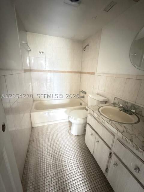 12500 NE 15th Ave 402, North Miami FL - photo 8 of 16