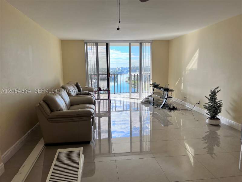 1 bedroom Condominium at 18151 NE 31st Ct 1505, The Clipper At Bisc Cove, Aventura — photo 3