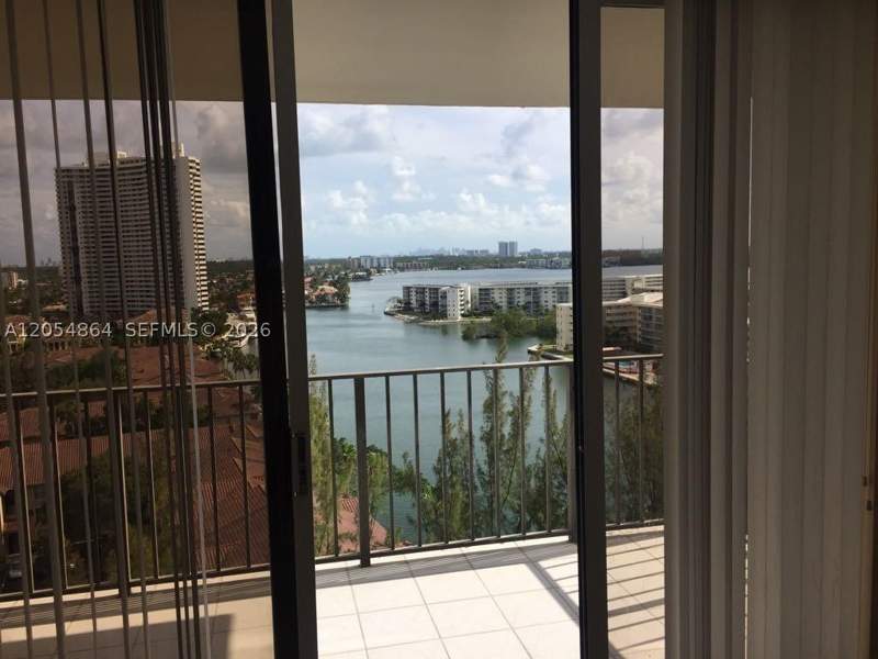 1 bedroom Condominium at 18151 NE 31st Ct 1505, The Clipper At Bisc Cove, Aventura — photo 4
