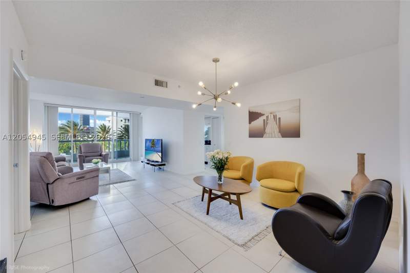 3 bedroom Condominium at 21205 Yacht Club Dr 701, North Tower At The Point, Aventura — photo 2