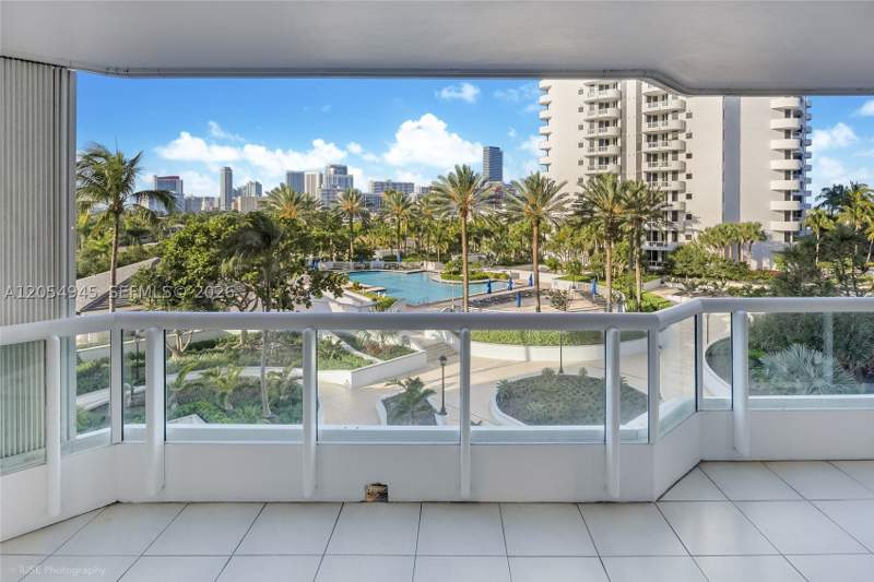 3 bedroom Condominium at 21205 Yacht Club Dr 701, North Tower At The Point, Aventura — photo 5