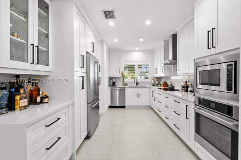 6511 Riviera Dr, Coral Gables FL - photo 10 of 26
