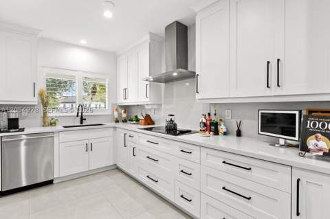 6511 Riviera Dr, Coral Gables FL - photo 9 of 26