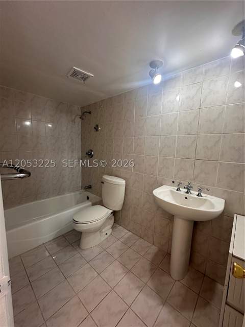 5325 SW 77th Ct 107F, Miami FL - photo 11 of 15