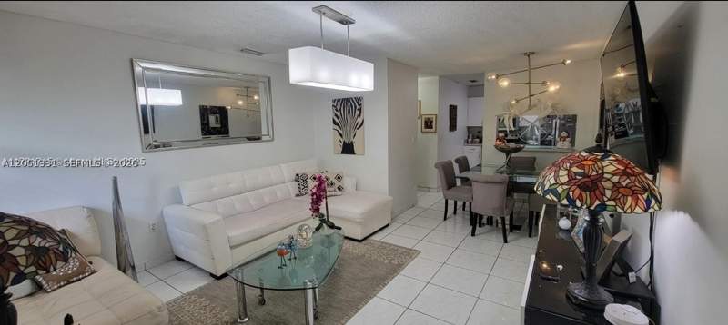 2 bedroom Condominium at 7121 SW 129th Ave 5, Greentree Condo II, Miami — photo 5