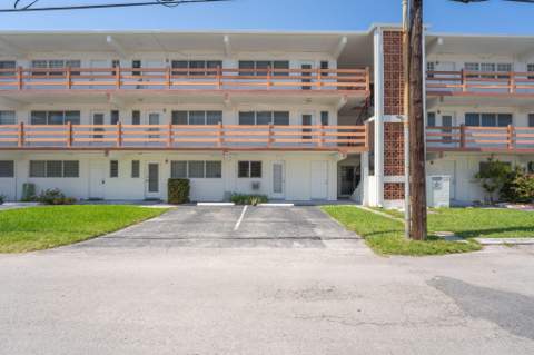 1450 NE 170th Street 114, North Miami Beach FL - photo 15 of 18