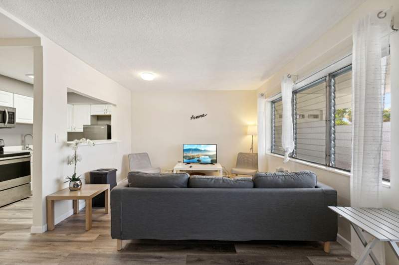 1 bedroom Condominium at 1450 NE 170th Street 114, Floridian Arms Condo, North Miami Beach — photo 2