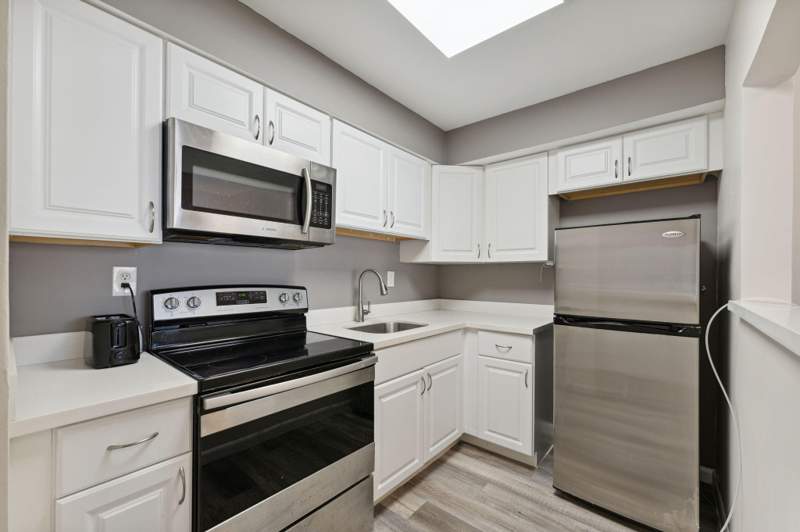 1 bedroom Condominium at 1450 NE 170th Street 114, Floridian Arms Condo, North Miami Beach — photo 3