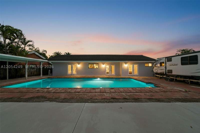 4 bedroom SingleFamilyResidence at 14460 SW 151st Ter, River Bend Sec 4, Miami — photo 3