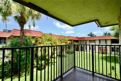 10447 SW 108th Ave 270, Miami FL - photo 12 of 19
