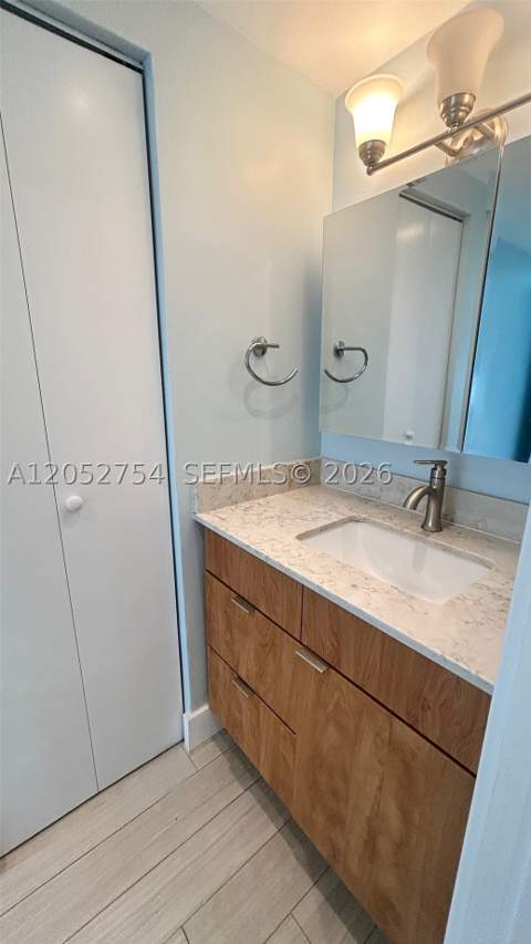 2899 Collins Ave 724, Miami Beach FL - photo 12 of 31
