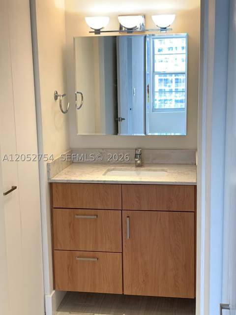 2899 Collins Ave 724, Miami Beach FL - photo 13 of 31