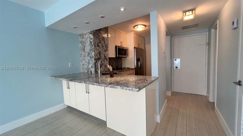 1 bedroom Condominium at 2899 Collins Ave 724, Triton Tower Condo, Miami Beach — photo 3
