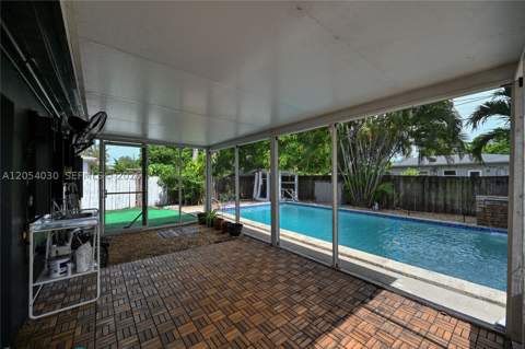 76 NE 170th St, North Miami Beach FL - photo 13 of 45