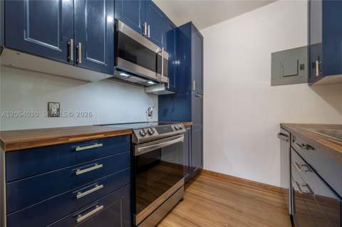 76 NE 170th St, North Miami Beach FL - photo 16 of 45