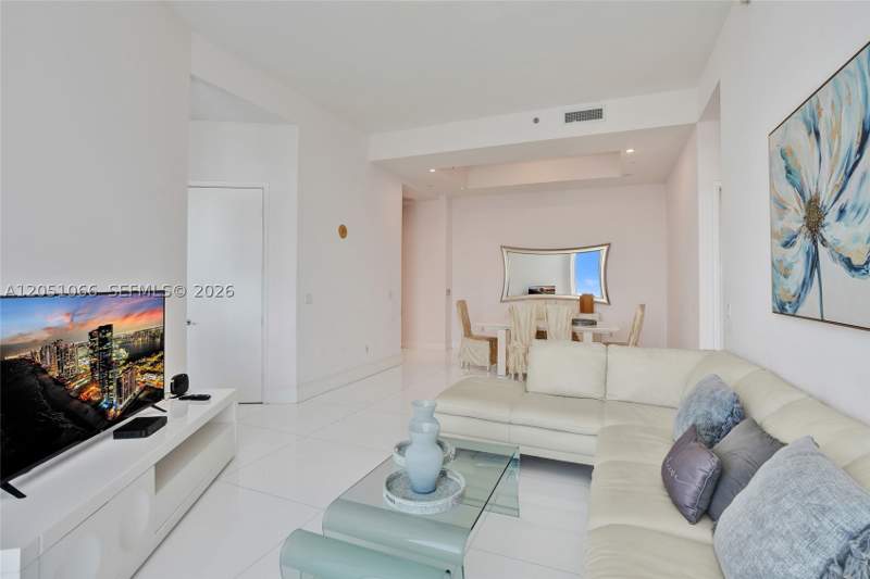 2 bedroom Condominium at 16001 Collins Ave 4305, Tdr Tower I Condo, Sunny Isles Beach — photo 5