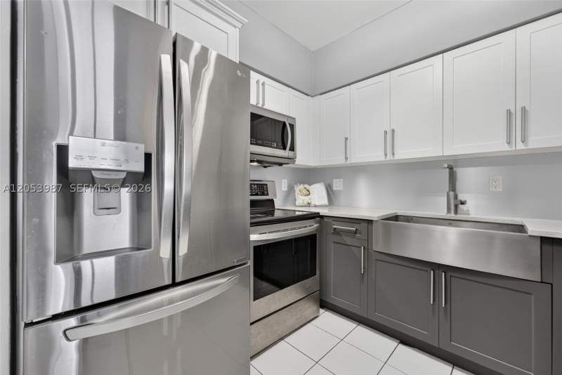 2 bedroom Condominium at 7441 Wayne Ave 8G, Parkview Point Condo, Miami Beach — photo 3