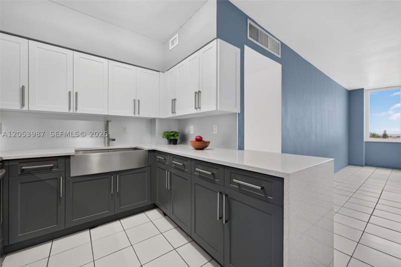 2 bedroom Condominium at 7441 Wayne Ave 8G, Parkview Point Condo, Miami Beach — photo 4