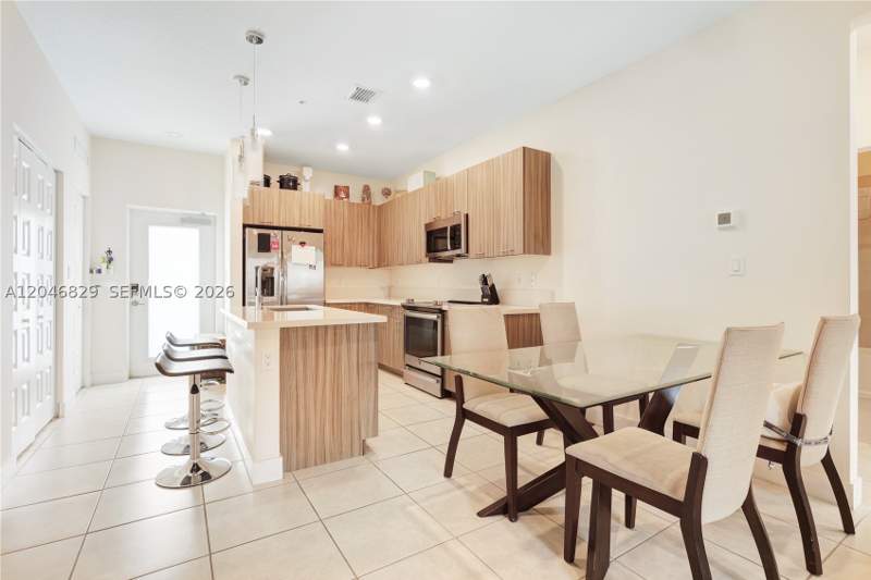 3 bedroom Condominium at 4636 NW 84th Ave 22, Downtown Doral South Phas, Doral — photo 4