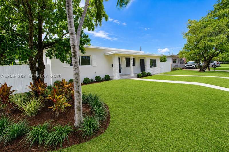 4 bedroom SingleFamilyResidence at 6410 SW 17th St, Frederick Manor, West Miami — photo 2