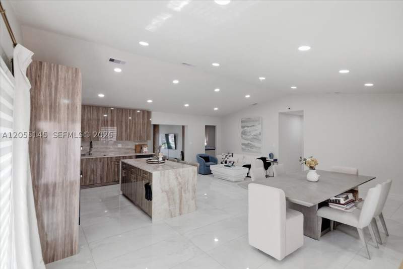 3 bedroom SingleFamilyResidence at 14874 SW 56th Ter, West Miller Heights Sec 2, Miami — photo 2